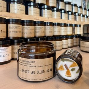 Bougie L’amour au pied du sapin – Ambre cannelle & orange