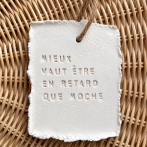 Plaque message en argile à suspendre - ME WE